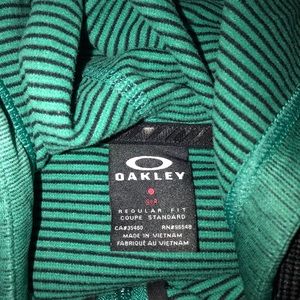 Oakley zip up